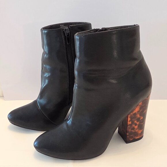 JustFab Black Bootie – Pre-Loved, Women's Size 7 - Picture 1 of 5